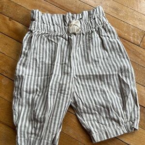 Chic Striped Kids Bottoms in Gray